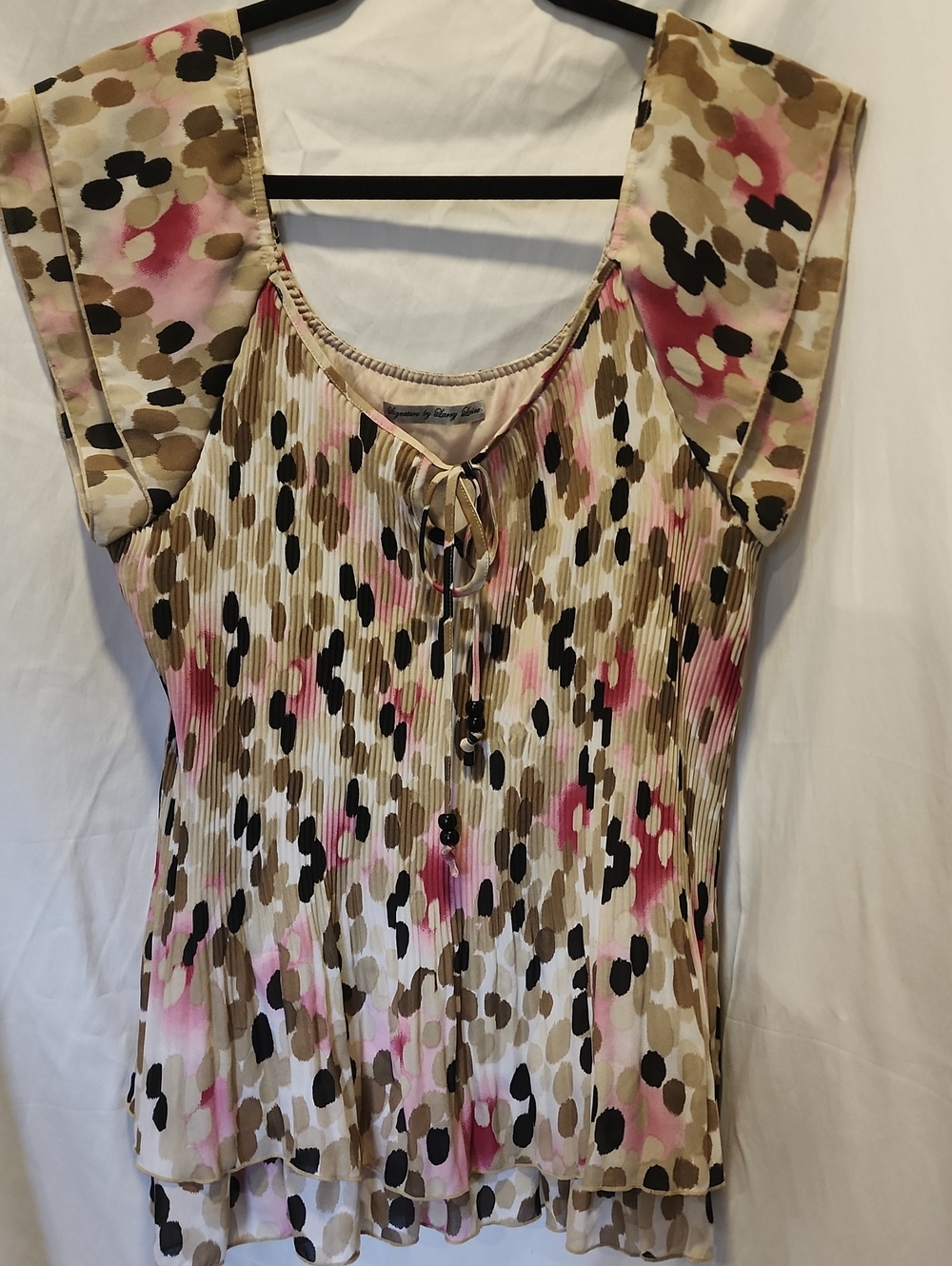 Signature by Larry Levine Pleated Blouse in Pink, Tan & Black